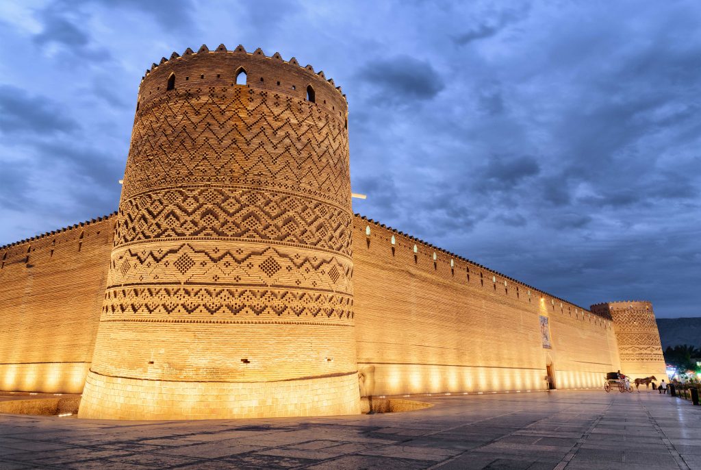 ارگ کریم خان، برج پیزای ایران!